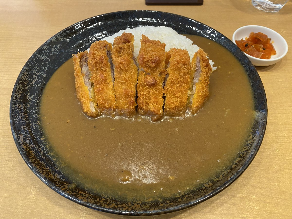 DON__IMP's tweet image. マイナンバーカードの更新に行ったのに、事前予約忘れててただカレーを食べに来ただけの人になった