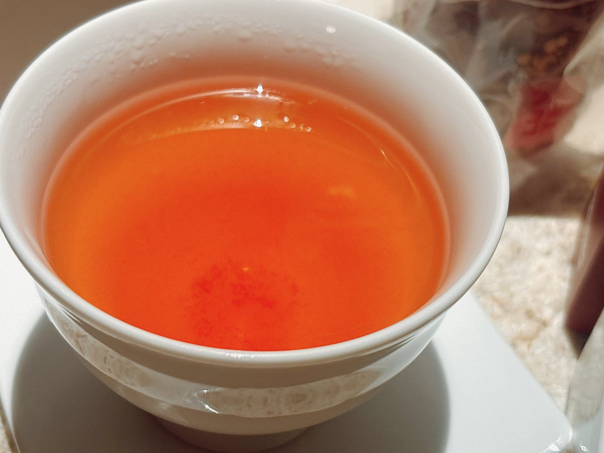 koshi194's tweet photo. オリヤンでも人気のLUV TEA♡小豆茶はハトムギ&ゴボウをブレンドしたすっきり香ばしい味で美味しい🤤カルシウムによる塩分排出や、サポニンによる老廃物排出で健康的にも◎1回で2Lも抽出できるから、コスパもいい。会社行く時ボトルにそのまま入れて通勤中抽出しておいて、会社で飲むのにいい👍

#PR #ナッシングベター
#NOTHINGBETTER #ラブティー #小豆茶 ＃朝のかわいい一杯