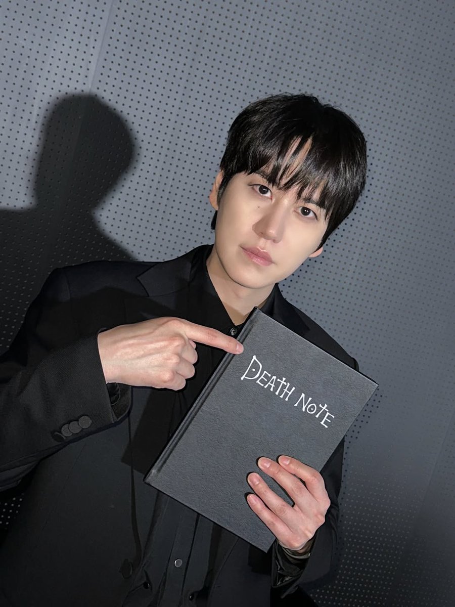 blahblah8823's tweet photo. kyuhyun_official Insta (2) #규현 #KYUHYUN https://t.co/4gUmb99OG7