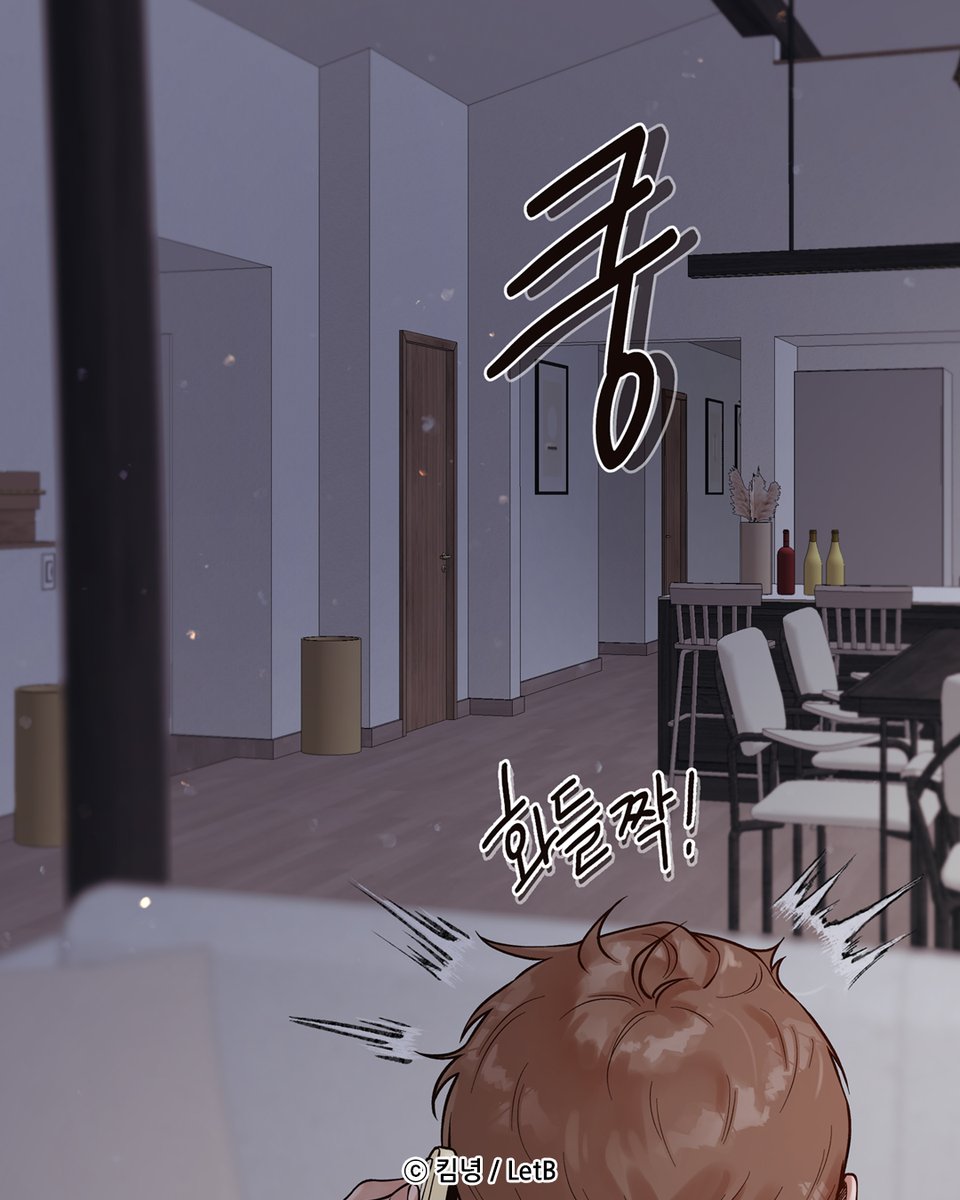 LetB_Original's tweet image. "눈 오니까 좋다."
.
.
.
쿵!

'...별장엔 나 혼자 있는데?
이 소리는 뭐지?'

설원을 불안하게 만든 소리의 정체는?

1월 10일, 리디에서 확인하세요!

#킴녕 #웹툰 #BL #LetB #렛비 #리디