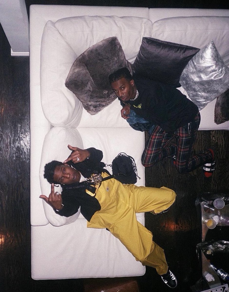 East’on (@eastonmargiella) on Twitter photo 