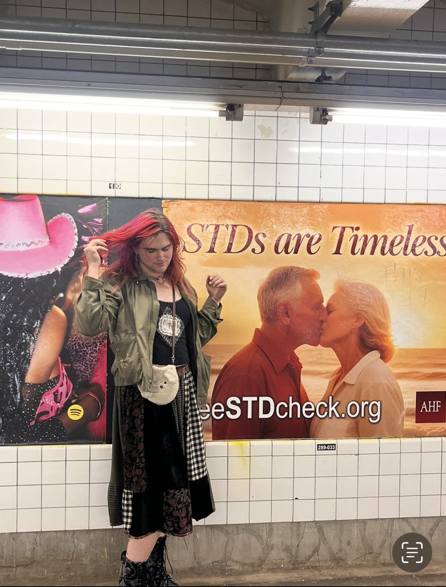 ollieternity's tweet image. Old photo but remembering today that STDs are timeless ❤️