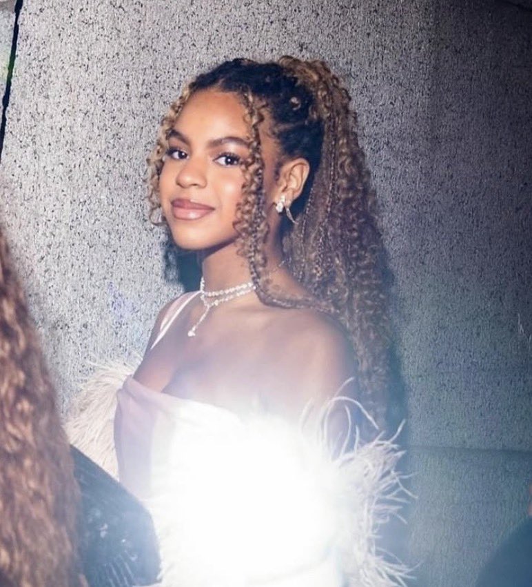 thatssoyoncee's tweet image. Happy 14th birthday to the beautiful, talented and iconic Blue Ivy Carter 🥳🩵