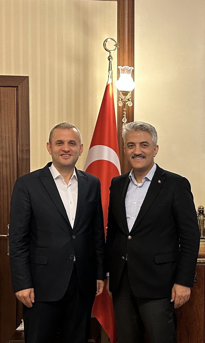 Cumhurbaşkanımız Sn. Recep Tayyip Erdoğan’ın tensipleriyle Düzce’mizin yeni  Valisi olarak atanan Kırıkkale  Valisi, kıymetli Devlet büyüğümüz Mehmet Makas’a  yeni görevinde başarılar diliyorum. 

Sayın Valimiz <a href="/makasmehmet34/">Mehmet MAKAS</a> 
Türkiye'nin en genç ili olan, Düzce’mize HOŞGELDİNİZ