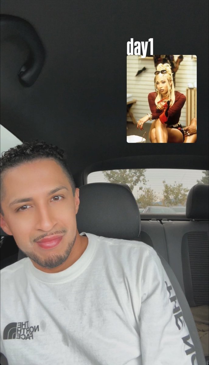 ReallyROO's tweet image. “They couldn't pay me enough to smell motherfuckers' 🦶🏽 all day” -ronnie