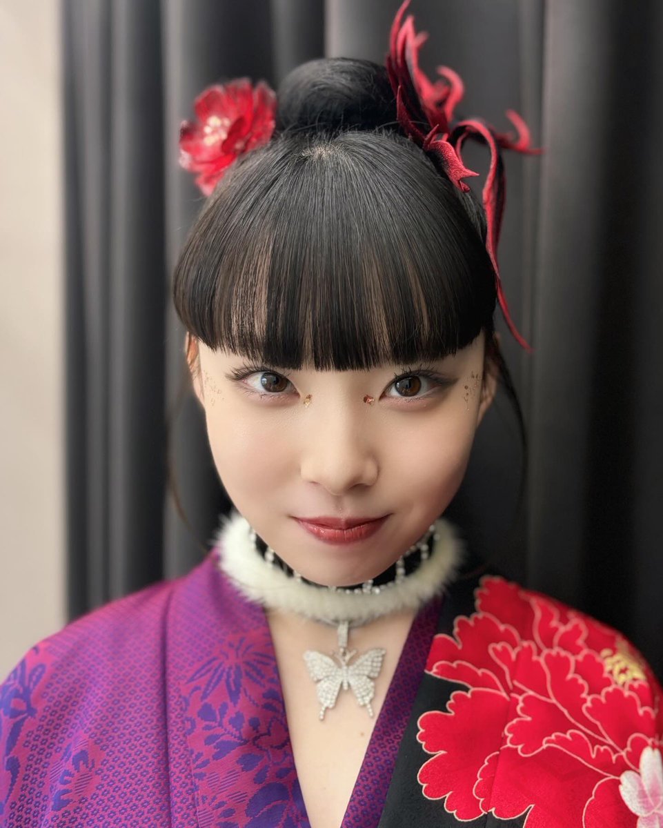 ファントムシータお気に入りショット 💜凛花 1枚目の一番最初に世の中