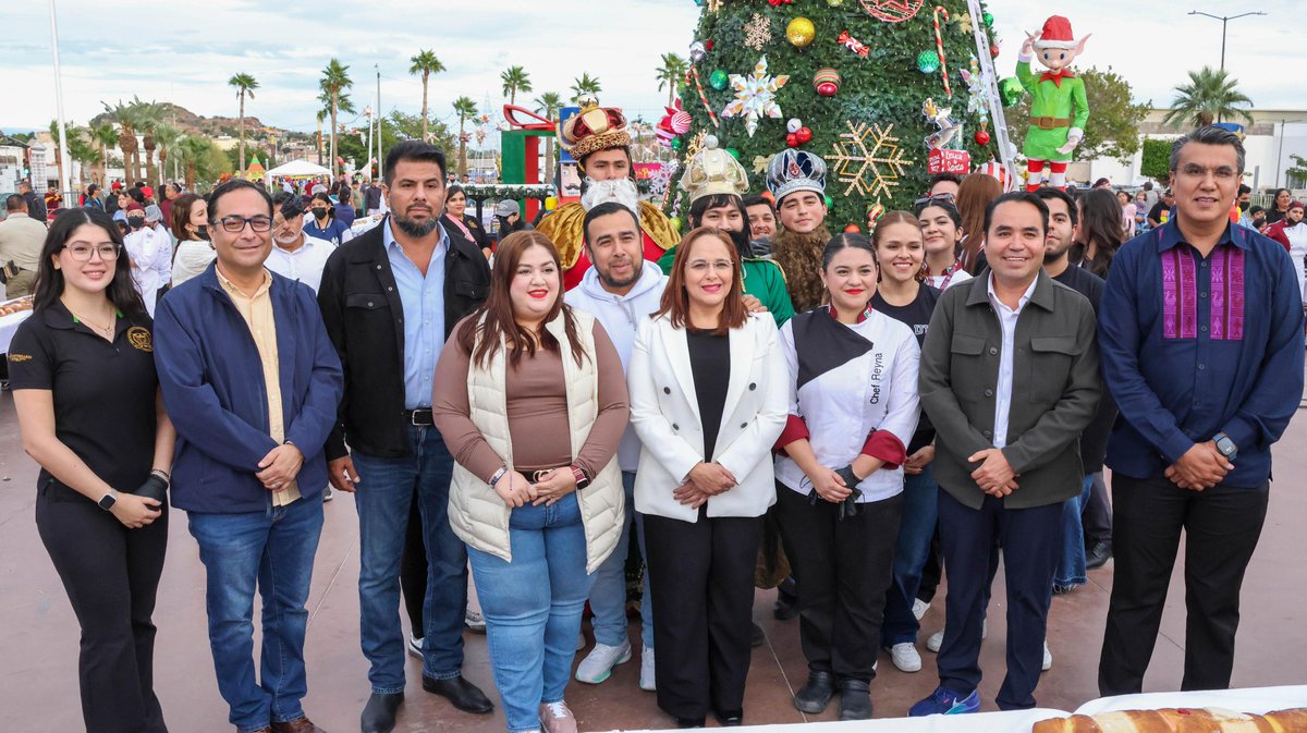 🔵 #LoUltimo Viven guaymenses gran convivencia familiar en la tradicional rosca de reyes; encabeza evento alcaldesa Karla Córdova
facebook.com/share/p/17fqMS…