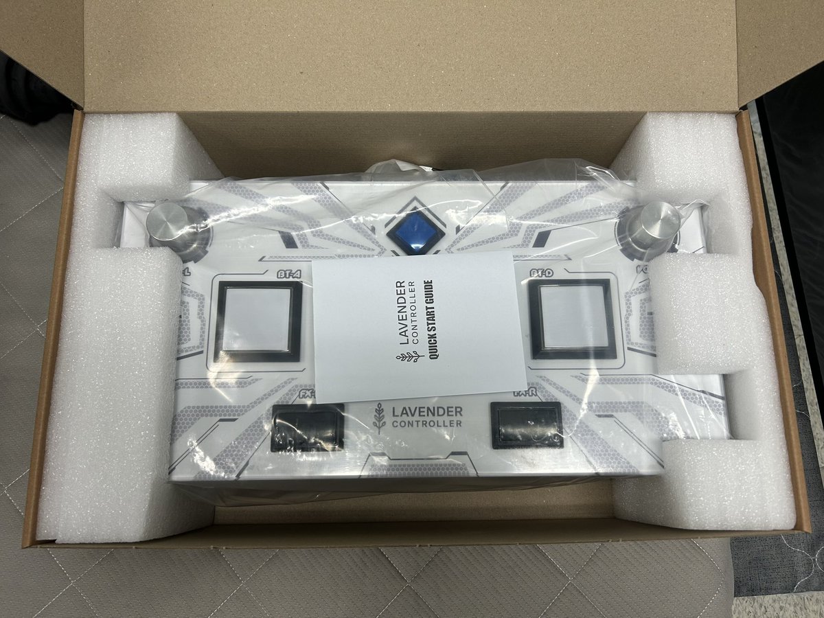 Lav_control's tweet photo. #SDVX

실제 판매 패키지입니다.

Actual retail package. https://t.co/L35zktqSAd