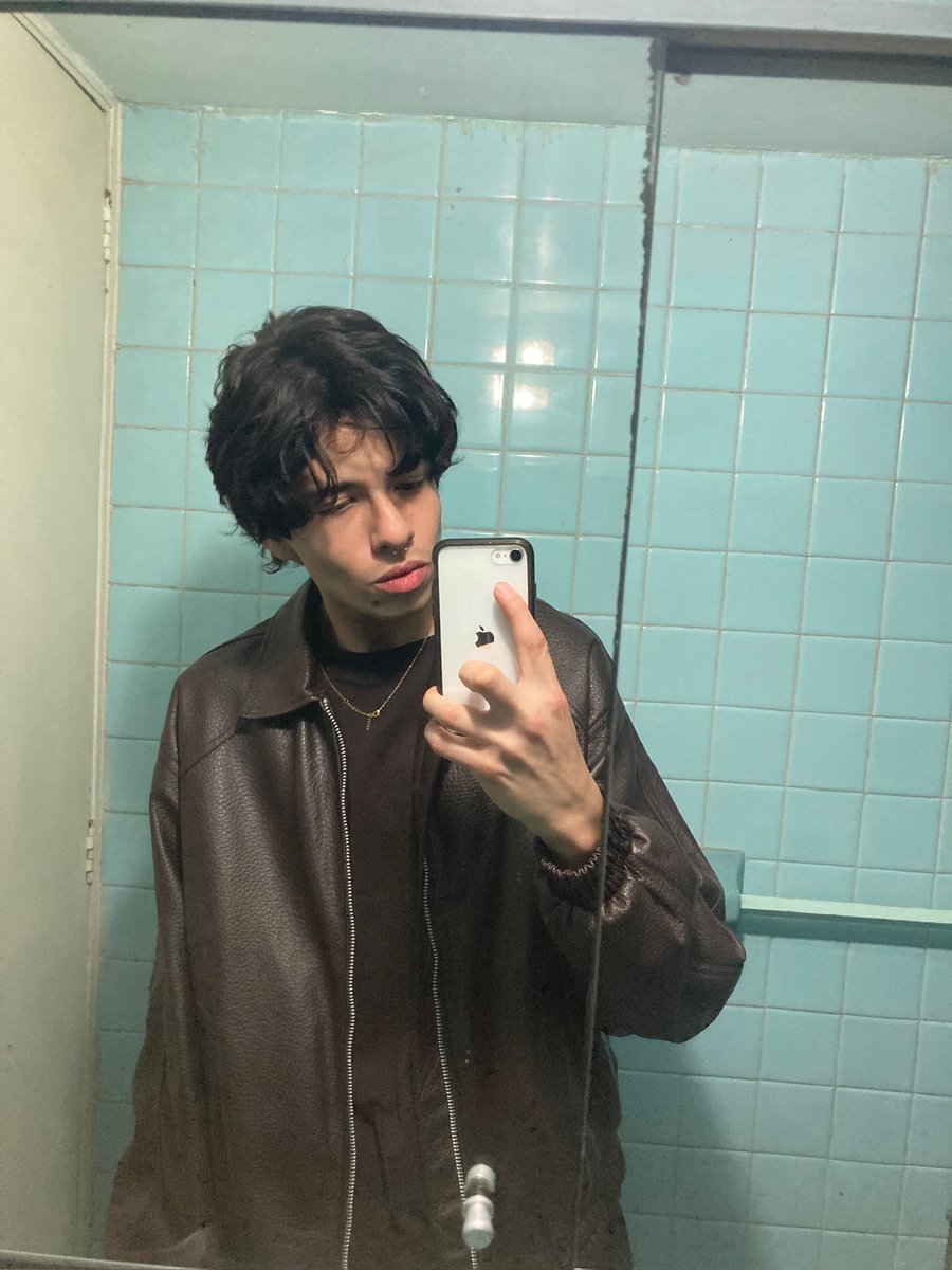 ángel caído homosexual tweet media