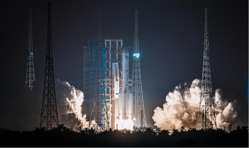 HainanToday's tweet image. 2025 saw more than 300 satellites successfully sent into designated orbits, representing a qualitative leap in both launch frequency and payload deployment. In the field of human #spaceflight, the Shenzhou-20 crew remained in orbit for 204 days, setting a new record for the
