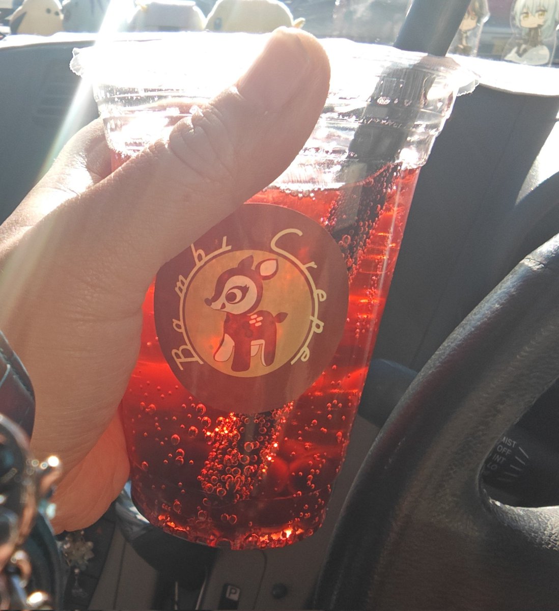 SCkamiya's tweet image. タピるのじゃヽ(´▽｀)/