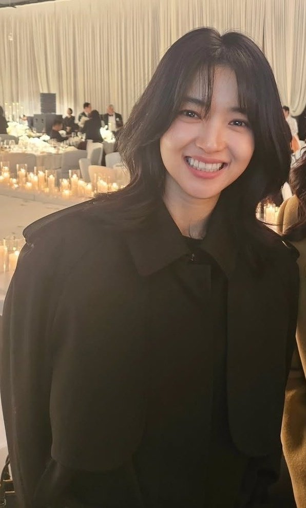 kdrama_menfess's tweet image. •kdm• kim taeri pas ngehadirin nikahan kim woobin dan shin minah