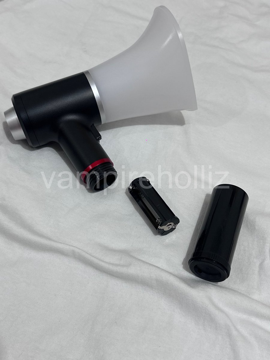 vampireholliz's tweet photo. WTS PRELOVED LIGHTSTICK THE BOYZ V1 (LS Toabong)

💰350k 
Dom Medan
Belum pernah dibawa konser cm dipajang
Bisa 🍊/Split Pay
Condi bisa dm 
wts tbz deobi the boyz toabong v1 https://t.co/PR9SA3Cukx