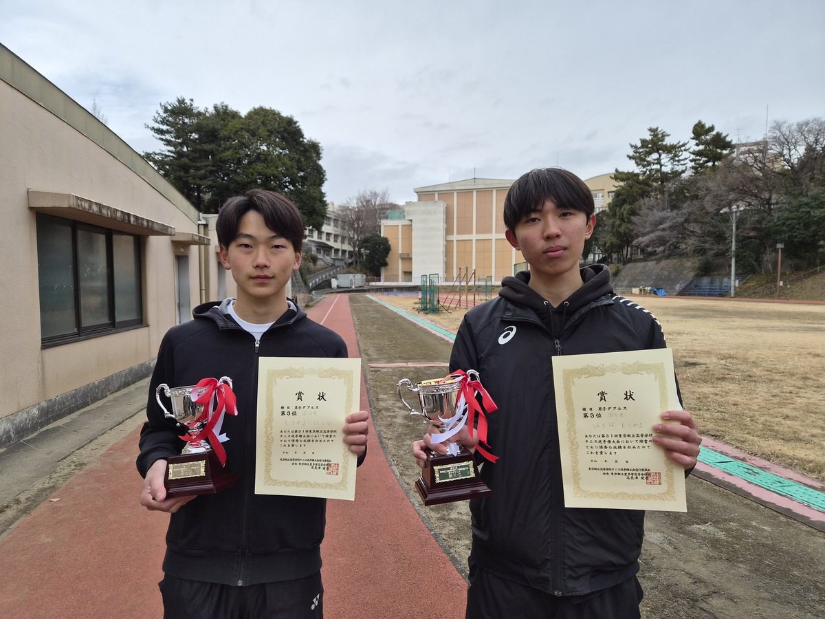 toritutennis's tweet photo. 都立対抗テニス大会　
男子ダブルス結果
優勝　日原・神田（総合工科）
準優勝　及川・尾和（駒場）
３位　守山・槗塲（国分寺）
　　　松林・蘆田（町田） https://t.co/Mm05d4ceC9