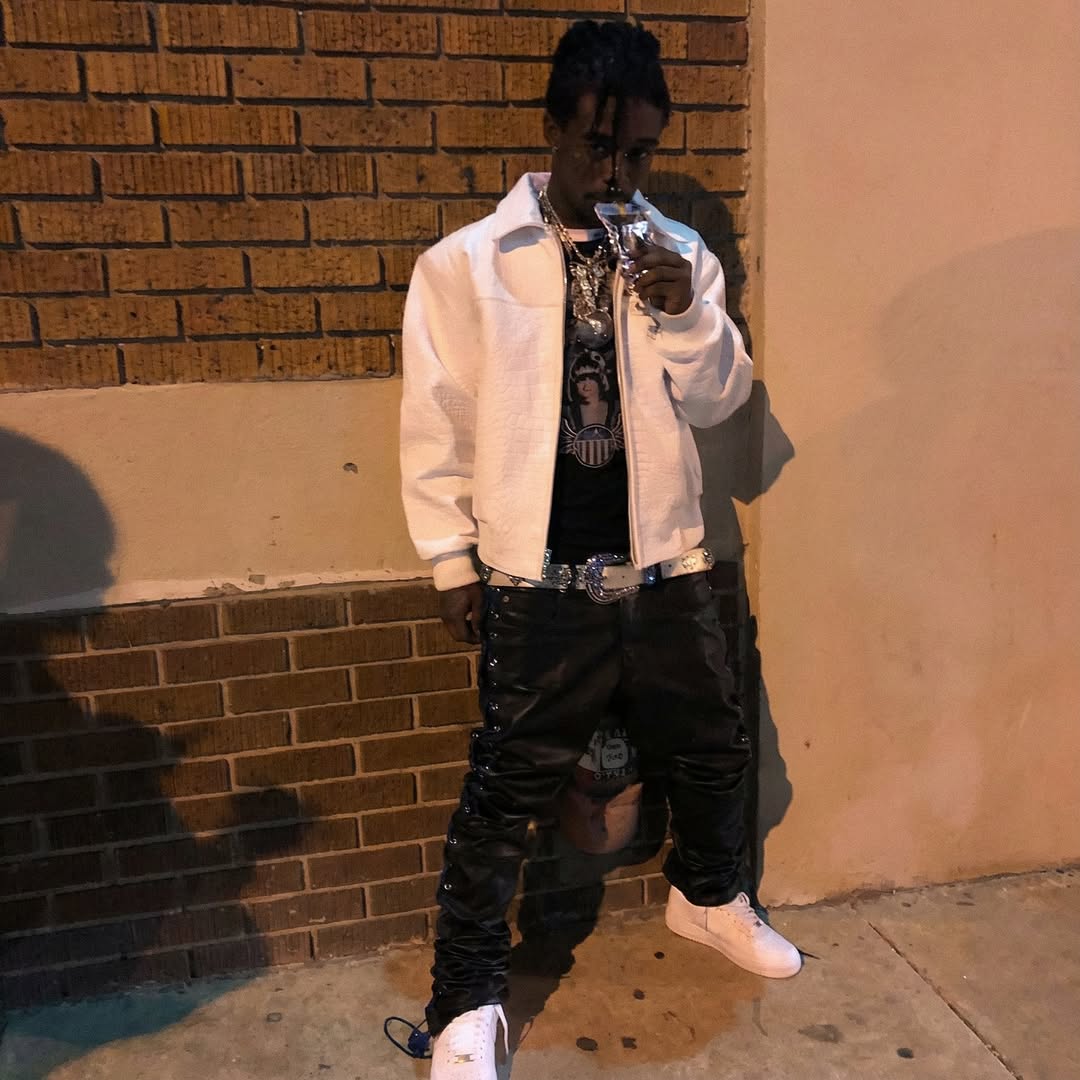 EA2DELUXE's tweet image. 