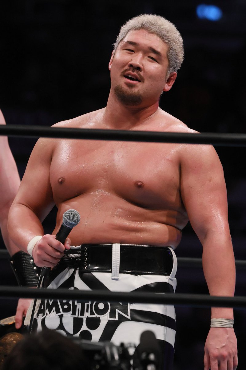 njpwysst's tweet photo. 見た目は吉江。中身は中邑。 https://t.co/Rf8JuvvpIP