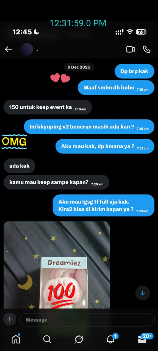 imachicknugget_'s tweet photo. @r8ckstarr @notr_e_m Mjb, kalo ngesend di menit yg sama, jamnya emang akan hilang di bubble atas dan hanya muncul di bubble plg bawah (stiker love) 
Kalo beda menit akan muncul di semua bubble (stiker omg)
Stiker lol itu dia msh ada balesan di menit yg sama ga ke capture, ada shadownya. https://t.co/4HrHuIcbg1