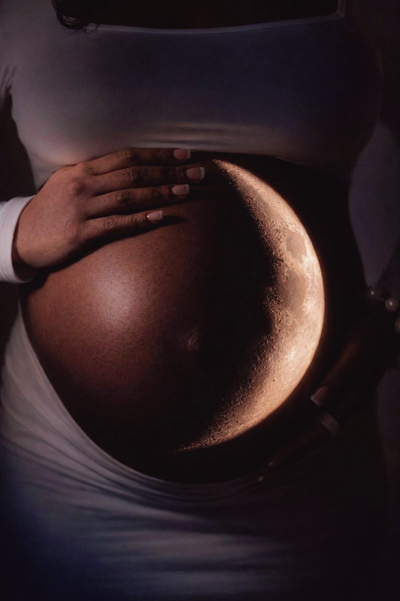 Vehgus's tweet image. They loved this maternity shoot I did.