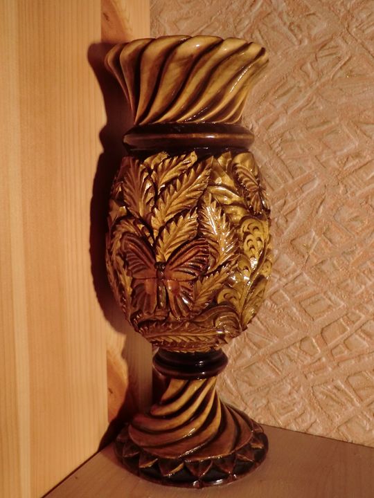 sobgaly's tweet photo. Art of the Day! "Vase Butterflies  Art Woodcarving". Buy at: https://t.co/lNkAIArnxl https://t.co/rDYUPSnSi3