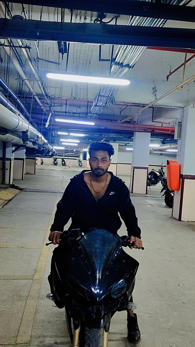 riyo_star's tweet photo. R15 Bike riding look #fashionblogger #modler #trending #foryou #influencer RiyoStarRiyaz https://t.co/nNjIqCzEZR