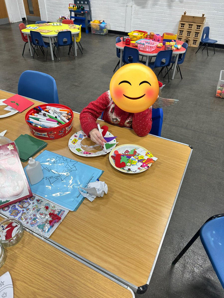 ChildmindingW3's tweet photo. Christmas activities at playgroup https://t.co/oIN7hCz6CG