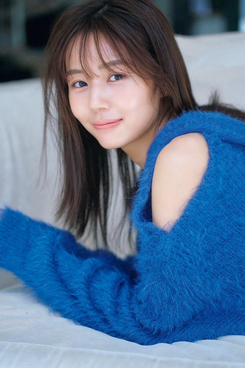 美里ページ なんと今月も裏表紙です！ 嬉しい限り😭😭 デジタル写真集是非チェック