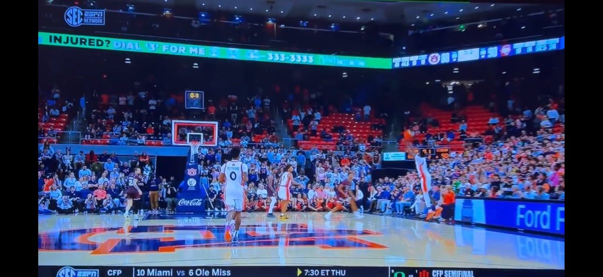 ZachZachDavis's tweet photo. @AggieDub @aubreybloom That is called blurry and so is this one, so where is the angle that made them overturn the call https://t.co/ZLYSYQdxaa