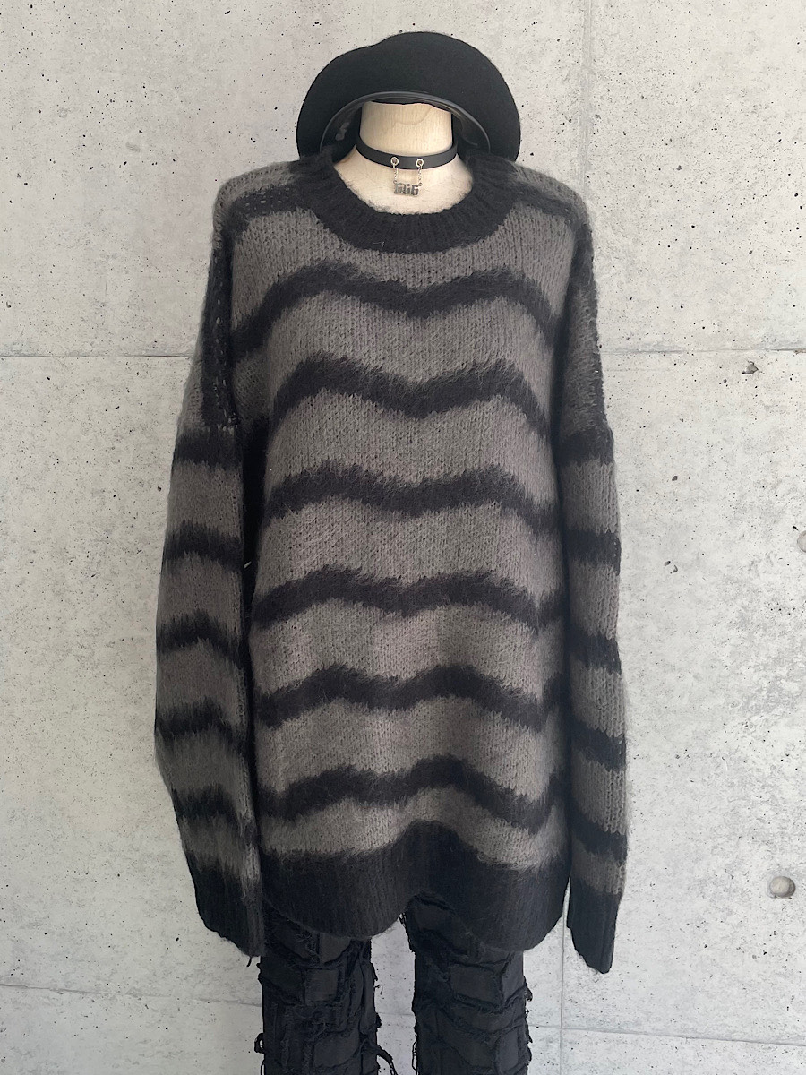 hellcatpunks's tweet image. ♠︎NEW ITEM♠︎
メンズライン「HUNDREDCLUB」のモヘアニット
チクチクしにくいふわふわした柔らかな肌触り♫
落ち着いた色味でコーデしやすいのも魅力˚✧₊
ビッグシルエットのアイテムとして女性にもおすすめです
今なら期間限定10％ OFF!!

★モヘアニット
hellcatpunks.com/i/HRC-KN0003