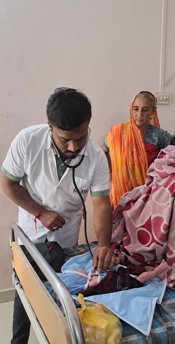 આજ રોજ વડોદરા જિલ્લાના તાલુકાની આર.બી.એસ.કે. ટીમ દ્વારા  ડિલિવરી  પોઇન્ટ પર નવજાત શિશુઓ ની 4D પ્રોટોકોલ મુજબ જન્મજાત ખોડખાંપણ ની આરોગ્ય તપાસ કરવામાં આવેલ.
<a href="/ddo_vadodara/">District Panchayat Vadodara</a>
<a href="/Info_Vadodara/">Info Vadodara GoG</a>