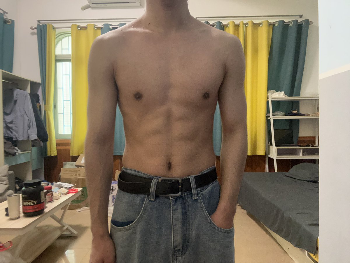 keleyy7's tweet image. 笼中鸟何时飞 无足鸟不回头 #健身 #薄肌