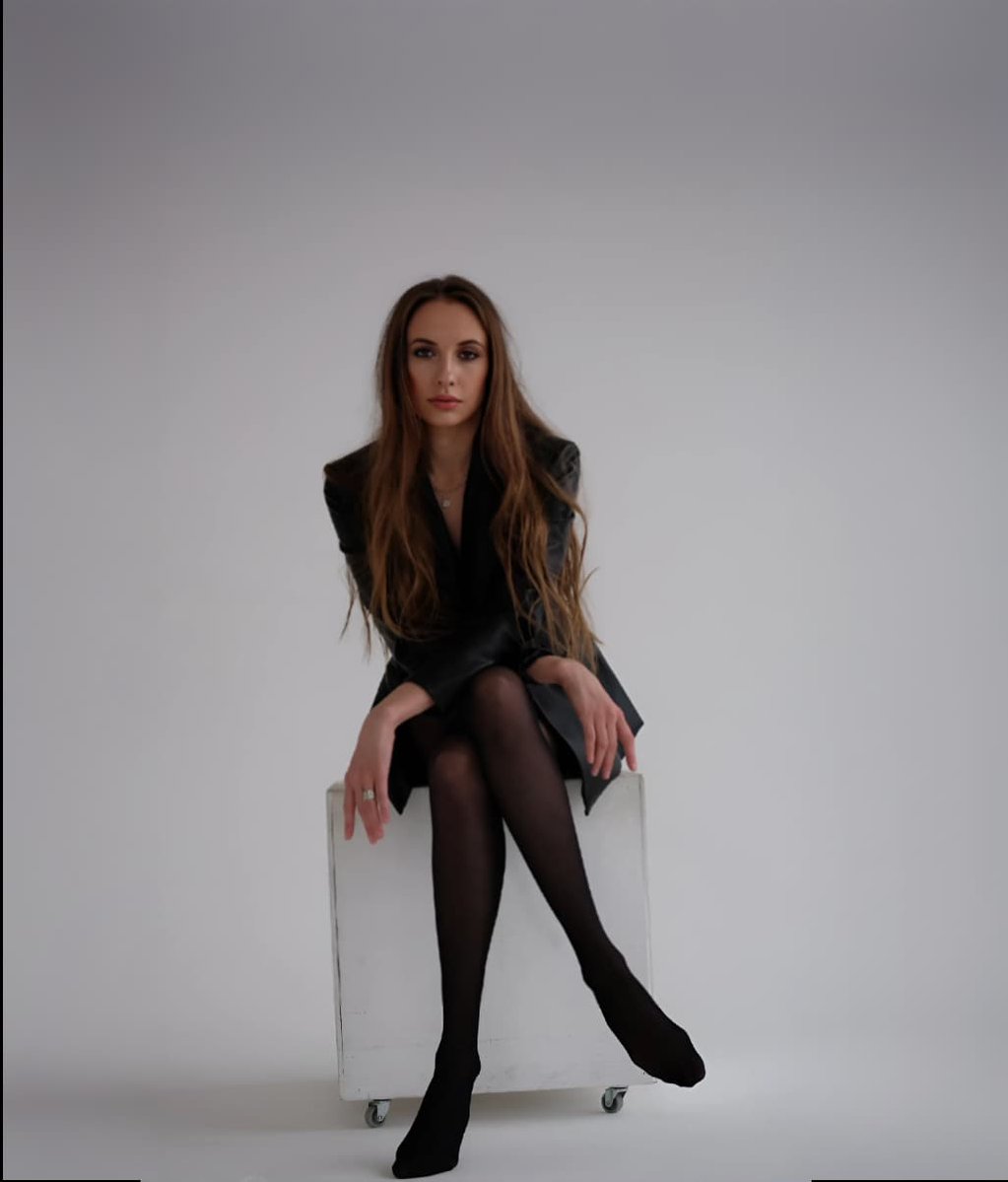 Самые секси юмористки
Оля Парфенюк и Вика Складчикова
Или кто ещё на ваш вкус?