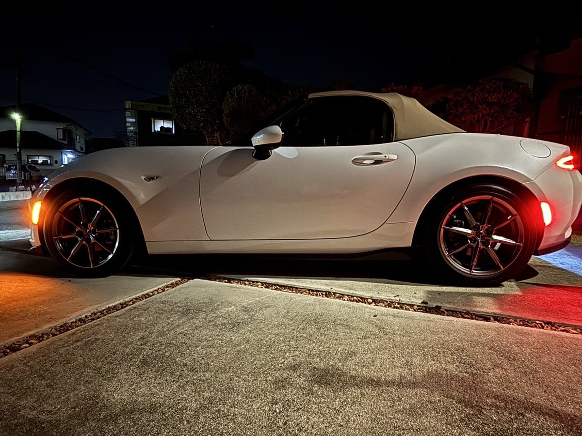 LittleBrave_96's tweet photo. NDロードスター　持ち込みUS風マーカー取り付けさせていただきました！

ロードスターは、フロントスモール線は取れないので、室内で配線結線が必要です。

ありがとうございました。 https://t.co/wbwOkv6wBb