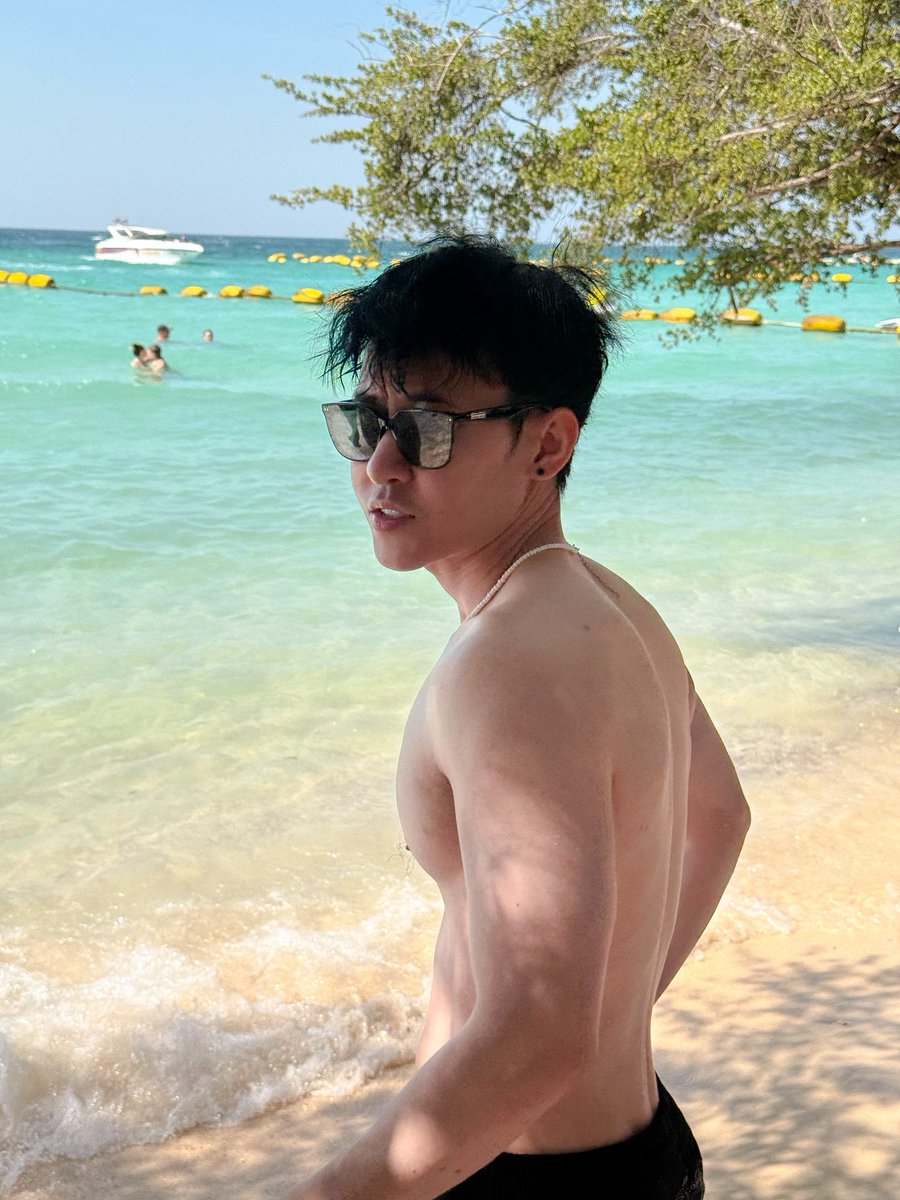 AlexsonGb2's tweet photo. ມາດຳ��ັນ 🏝️🙈 https://t.co/Bei3mHg5ha