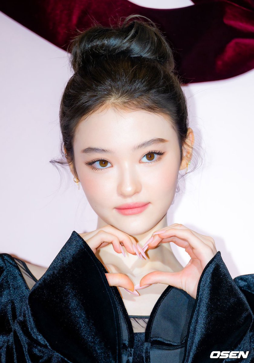 meovv_miyao's tweet image. the idol                                 what she said