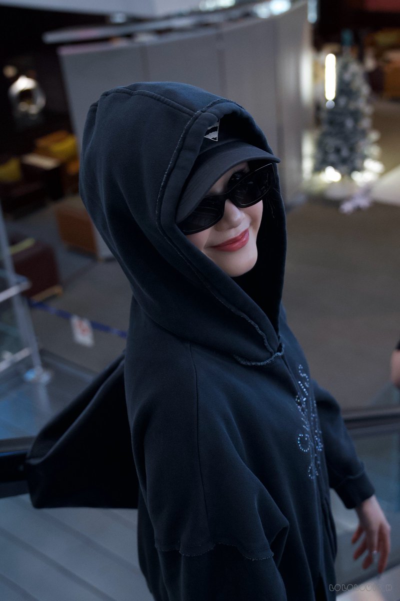 Kpopidol_closet's tweet image. [ 260101 베이비몬스터 파리타 옷, 패션 정보 ] 

🖤파리타
• 브랜드: 게스 (GUESS)
• 제품 (상의): 여성 GO 스타 81 핫픽스 긴팔 후드집업_DARK GREY

➡️guesskorea.com/product/%EC%97…

#파리타 #Pharita #베이비몬스터 #Babymonster