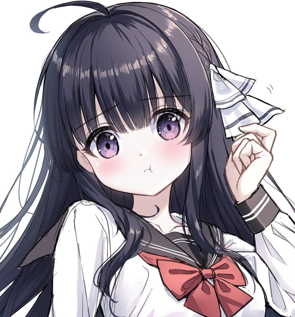 アホ毛とサイドのリボンが好きです。ぷく 