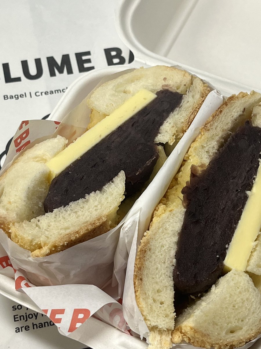 catchiccc's tweet image. 실연 내내 좋아하는 친구들 이름 써먹기...