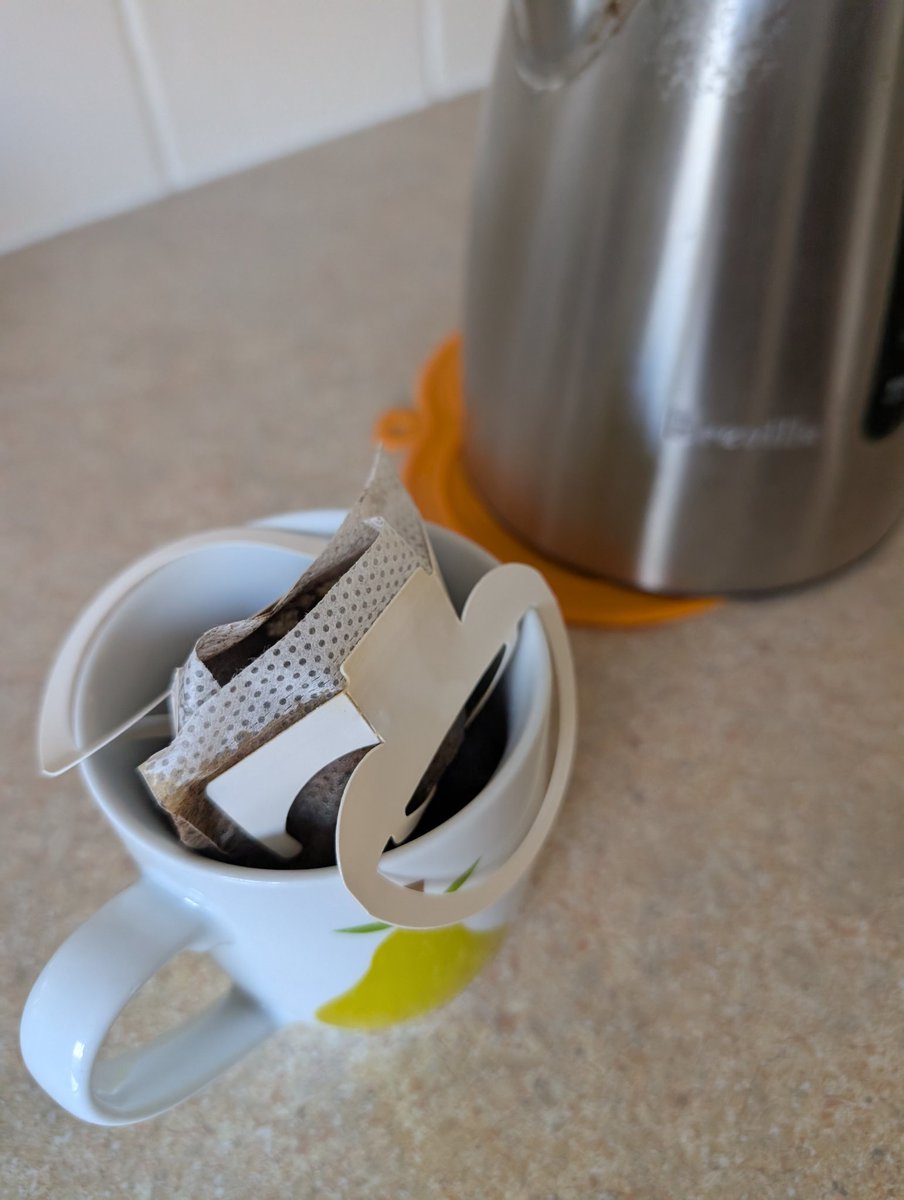 在北海道函館買的美鈴咖啡，好香濃

喜歡不加牛奶、糖，簡簡單單😋