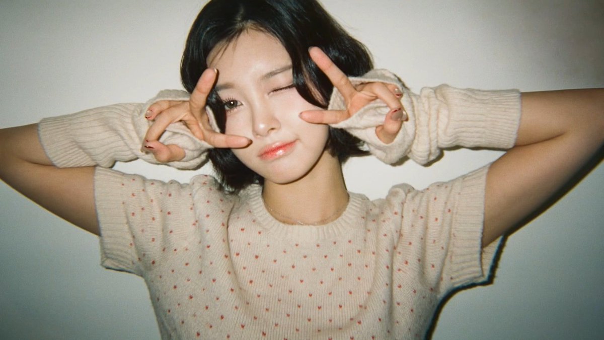 sooya_32's tweet photo. 데뷔 4주년 다시한번 축하하구 많이 보고싶고 사랑한다🤍
#김다연 #DAYEON #케플러 https://t.co/IQYhS2LjiX