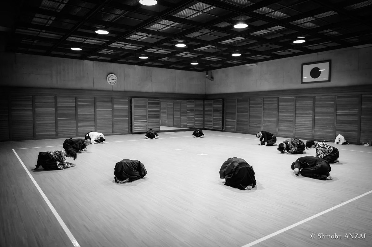 ⚔️今月の #殺陣WS の開催日⚔️

1/8   15:40〜18:40
1/15  15:40〜18:40
1/22  15:40〜18:40
1/29  15:40〜18:40

場所 コズミックスポーツセンター 

料金 1500円 

殺陣初めにいらしてください😃

基礎から応用まで丁寧に稽古に取組致します！

参加お待ちしております

#殺陣
#JACABALS