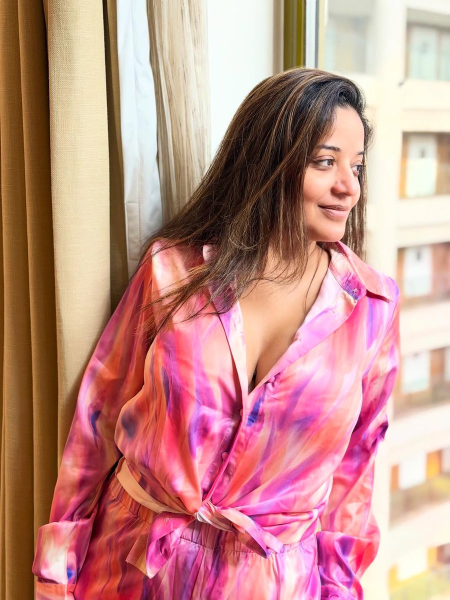 AsliMonalisa's tweet photo. A Day Filled With Sunny Smiles And Happy Thoughts 🧿🧿🧿 https://t.co/kuatBqfWPT