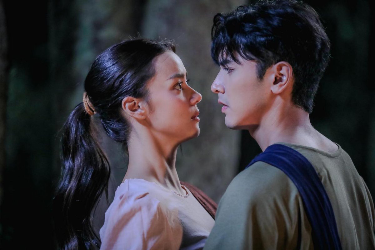 RealEntOfficial's tweet image. เรื่องย่อละคร #ยิหวาดาตัง ทุกวันจันทร์ - อังคาร 20.30 น. ทางช่อง 3 เริ่มตอนแรก 12 มกราคม 2569

อ่านเรื่องย่อ : facebook.com/share/p/1bYaTS…

นำแสดงโดย ภณ ณวัสน์ / อแมนด้า ชาลิสา / ป๋อ ณัฐวุฒิ / ชาย ชาตโยดม / แชมป์ ชนาธิป / ฟลุ๊คจ์ พงศภัทร/ เฟริสท์ ภาราดา / แก๊ป จักริน และอีกมากมาย