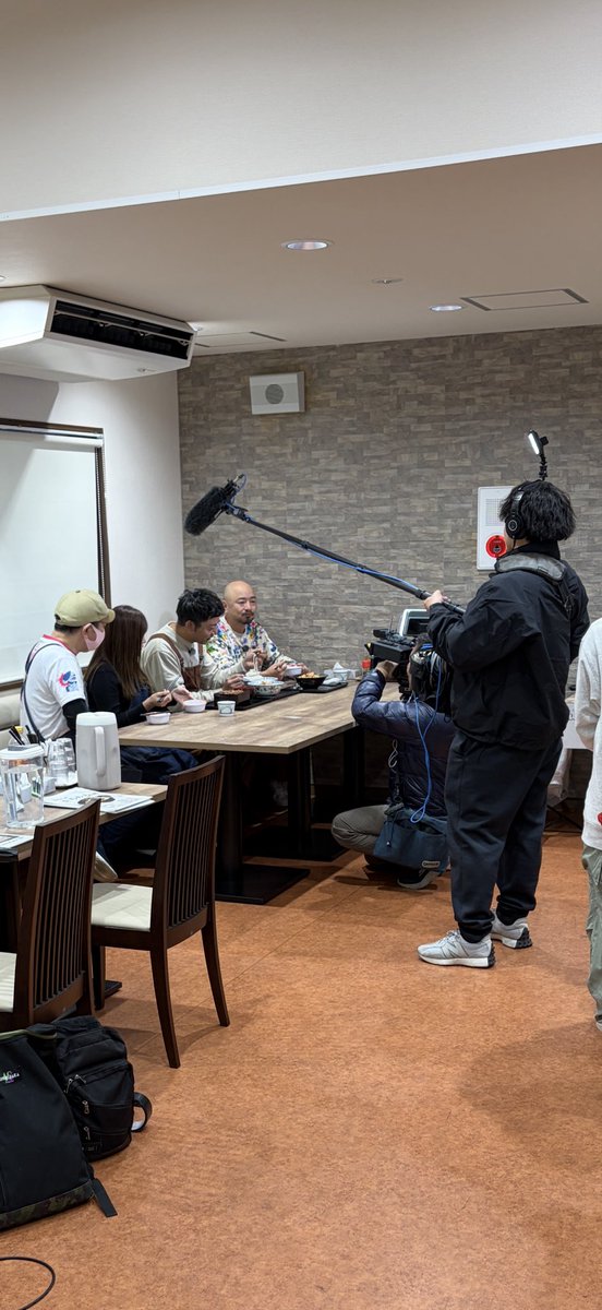 こんにちは☀️
本日は朝から
「どぶろっくの一物」ロケが大町町で行われ、ふるさと館がスタート地点！

たろめんフルコースに
新メニュー 「佐賀牛焼肉重」 も実食されました✨
ありがとうございました‼️

📺放送日
2/28・3/7の17:59〜
サガテレビにて放送予定！

#どぶろっく一物 
#大町ふるさと館