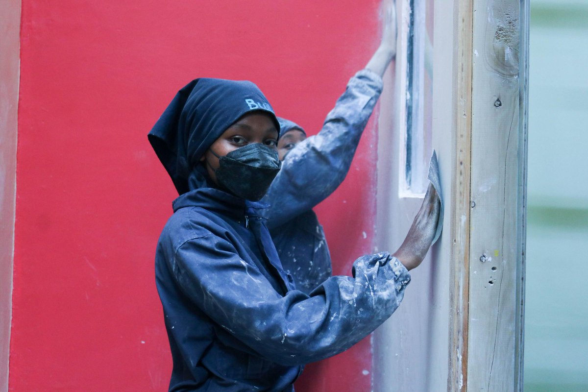 _buildher tweet media