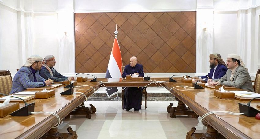 #عاجل

مجلس القيادة الرئاسي اليمني يصدر قرارًا بإسقاط عضوية الزبيدي في مجلس القيادة الرئاسي لارتكابه الخيانة العظمى وإحالته للنائب العام.

#اليمن