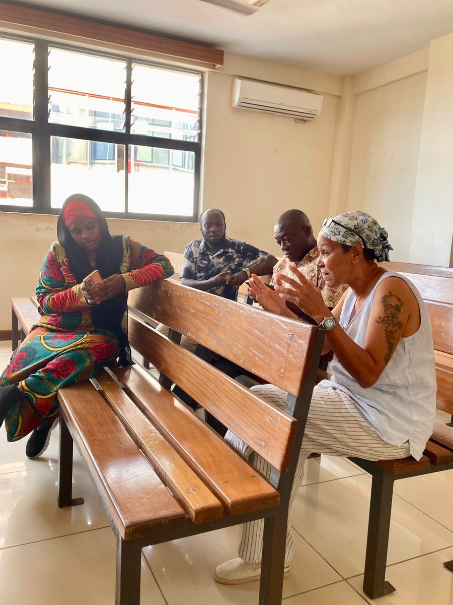 AfricanTeacher tweet media