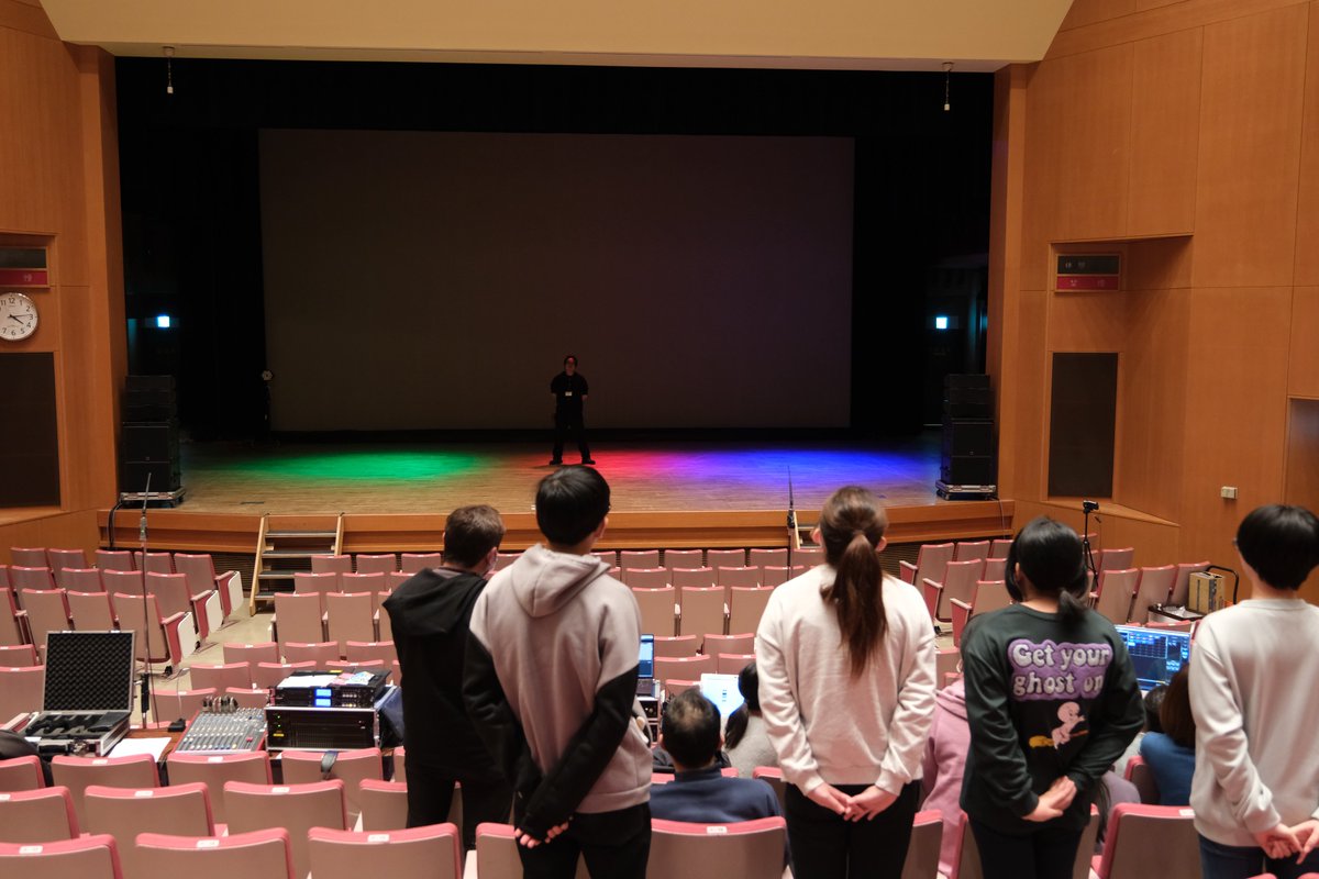 kumamotokengeki's tweet photo. 定員まで残りわずか！『舞台技術の基礎講座』
2026.1.17(土)～18(日)　＠熊本市男女共同参画センターはあもにい

舞台・音響・照明それぞれの仕込みから本番、バラシまでを実際に体験できます。
申込受付中！詳しくは劇場HPをご覧ください
https://t.co/qGX8vQ8UR6 https://t.co/eo4UUPdi7m