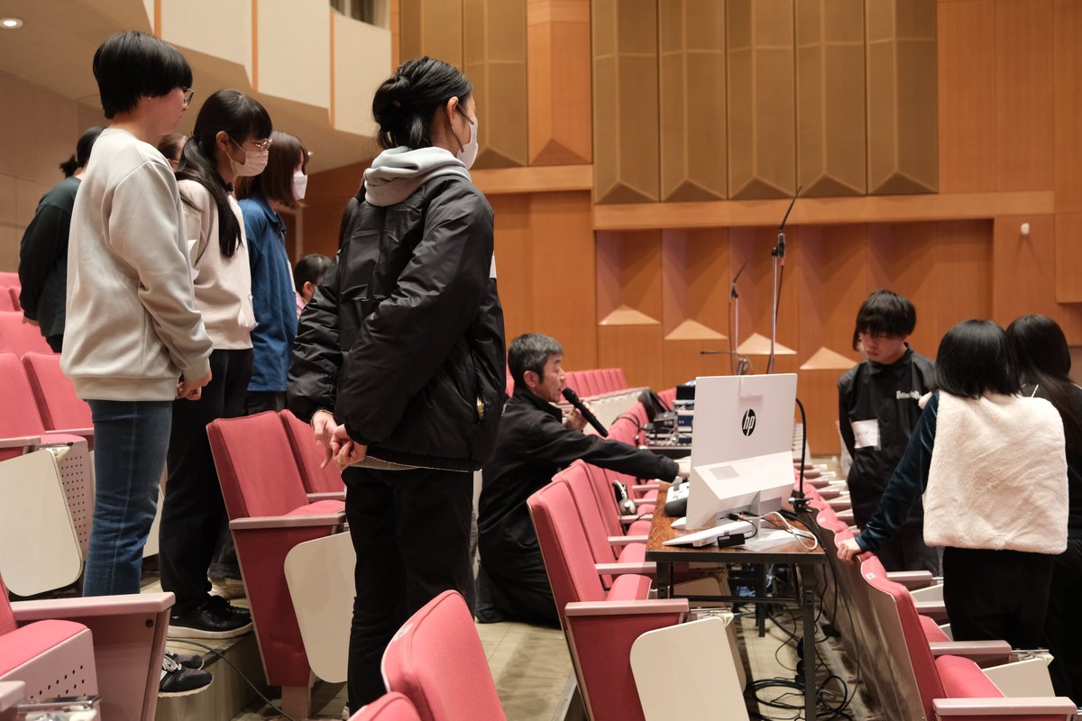kumamotokengeki's tweet photo. 定員まで残りわずか！『舞台技術の基礎講座』
2026.1.17(土)～18(日)　＠熊本市男女共同参画センターはあもにい

舞台・音響・照明それぞれの仕込みから本番、バラシまでを実際に体験できます。
申込受付中！詳しくは劇場HPをご覧ください
https://t.co/qGX8vQ8UR6 https://t.co/eo4UUPdi7m