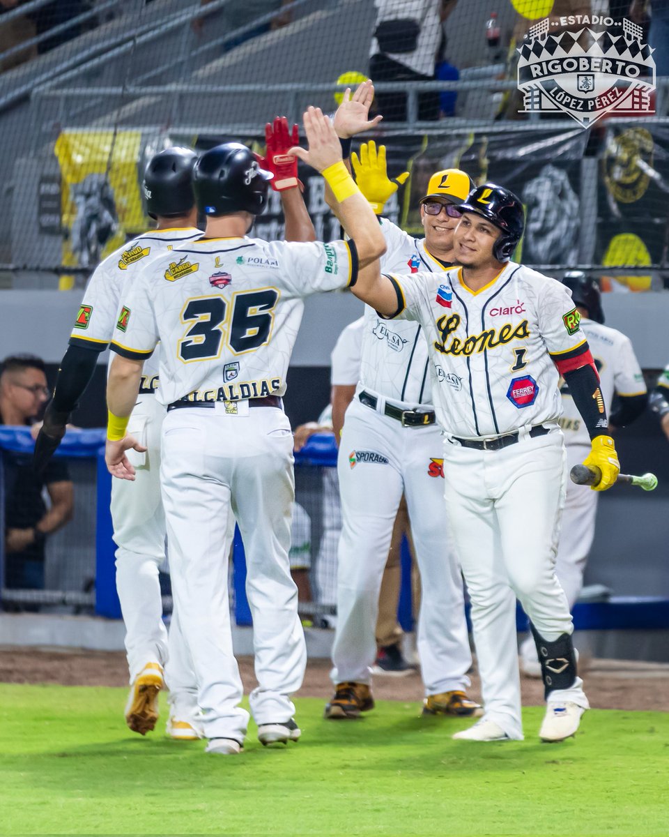 estadioRLP's tweet photo. Postales 📸📸 del Juego del Round Robin entre Indios del Boer y los Leones de León donde los visitantes se impusieron con marcador de 17 carreras por 8

#estadiorigobertolópezpérez https://t.co/7b4NwzfwVs