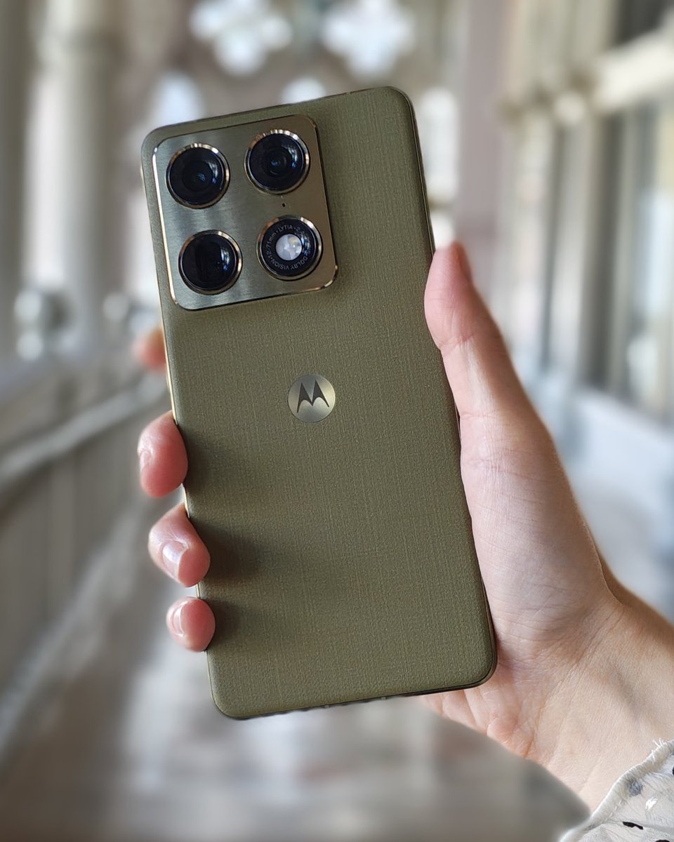 Moto's tweet photo. motorola signature
A captivating design, now on display at CES 2026. https://t.co/1HllgKkXho